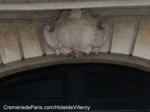 Portail de l'Hotel de Villeroy - Cremerie de Paris / rue des Dechargeurs ... photo 2013 Portail de l'Hotel de Villeroy