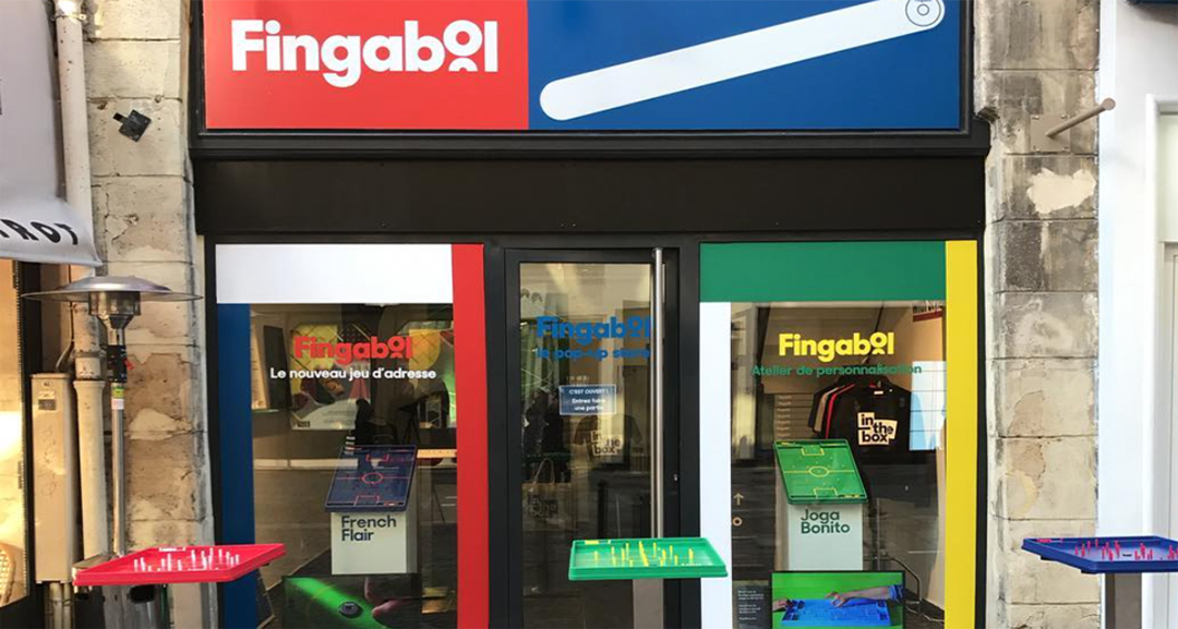 vitrine du Fingabol Pop Up Store le jour Fingabol un jeu qui vient du Brésil